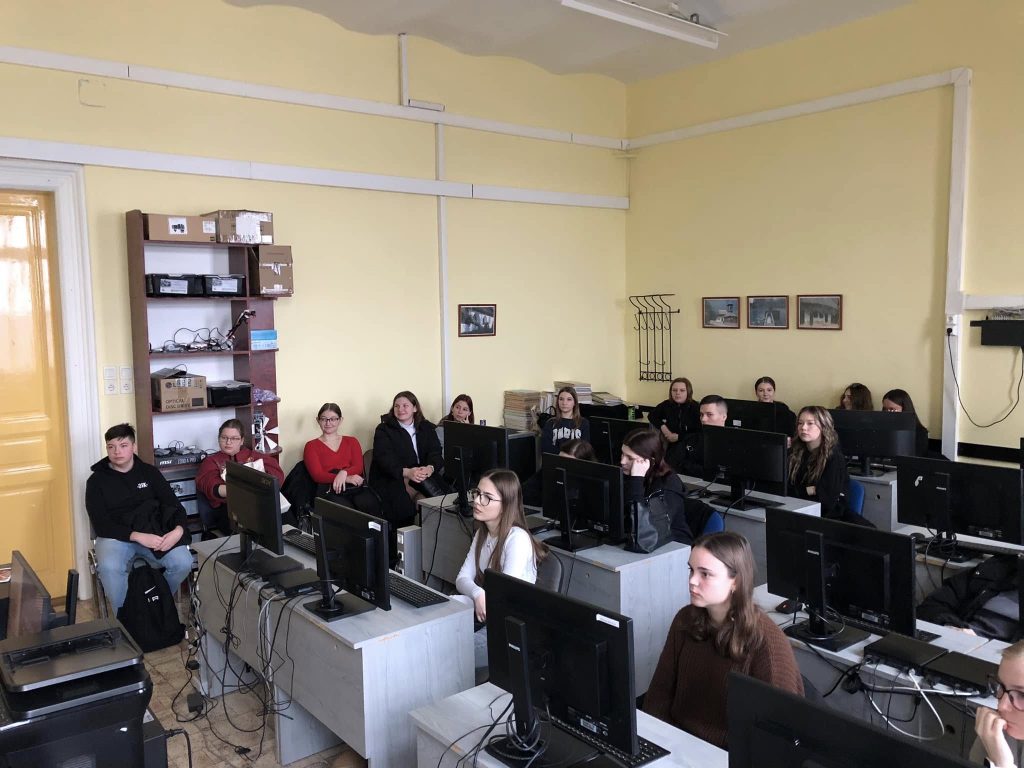 A Mezőtúri Teleki Blanka Gimnázium meghívásának tett eleget Egyetemünk